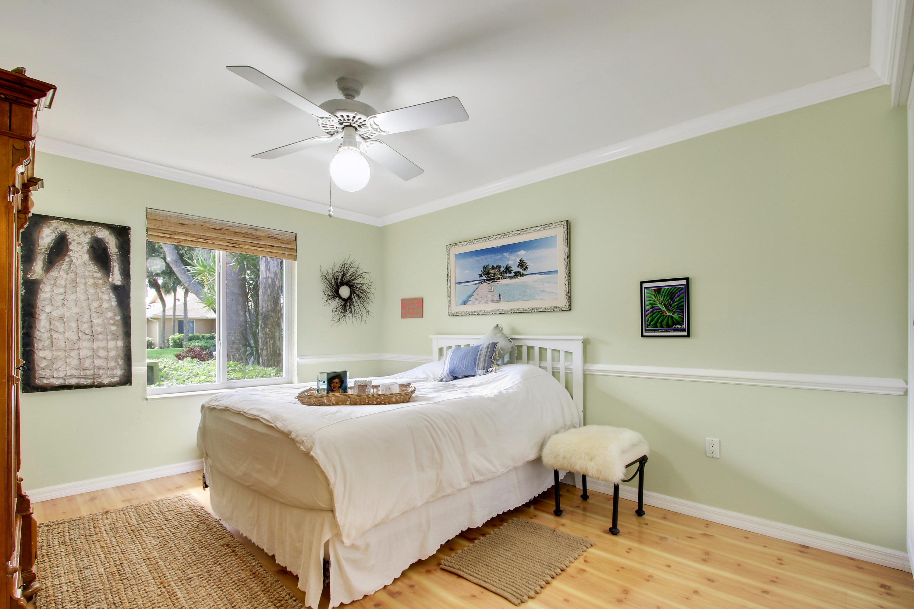 317 Ridge Road Jupiter, FL 33477 - Photo 13 of 33 Bedroom # 3, Queen Bed and Murphy Bed