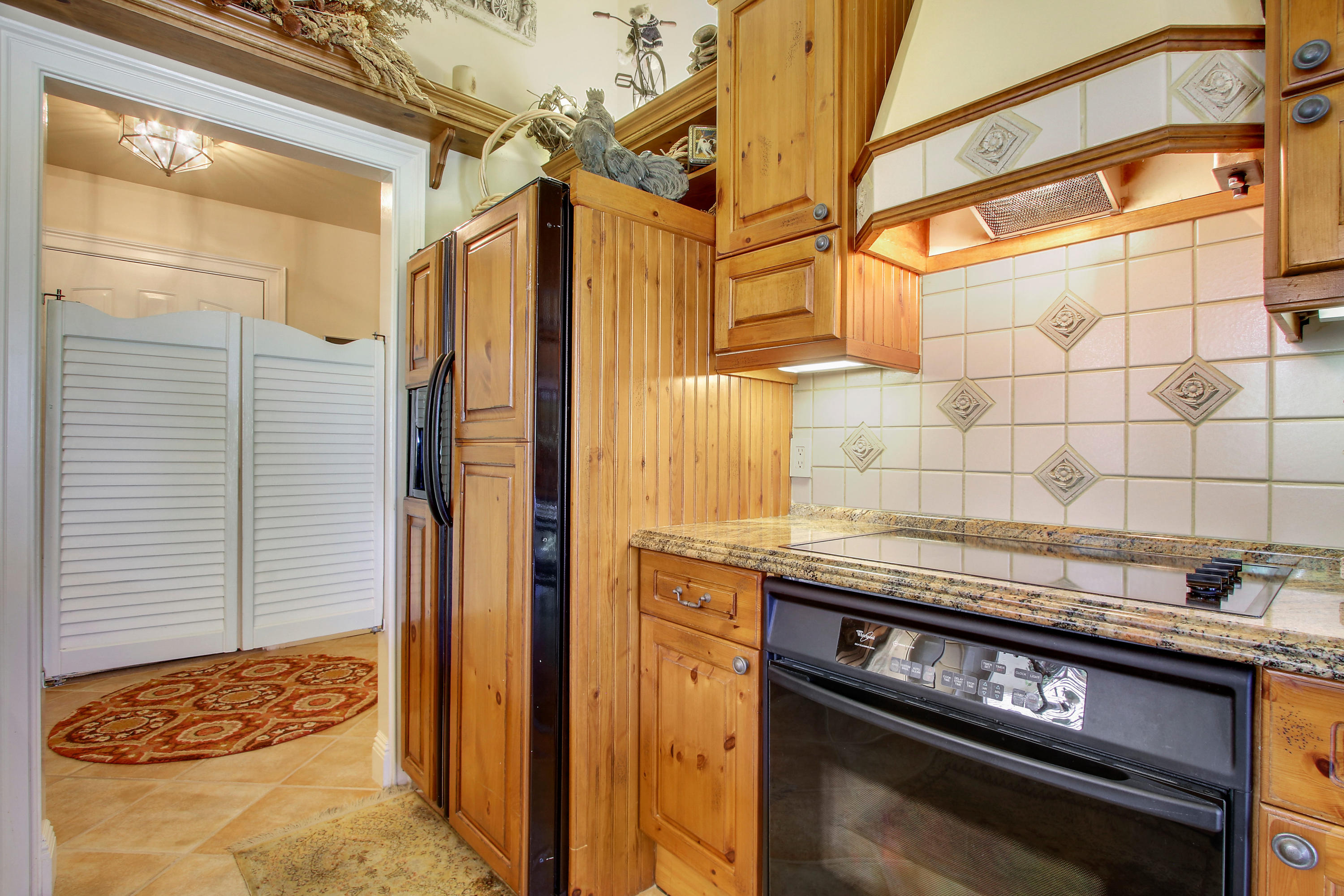 317 Ridge Road Jupiter, FL 33477 - Photo 17 of 33 Kitchen