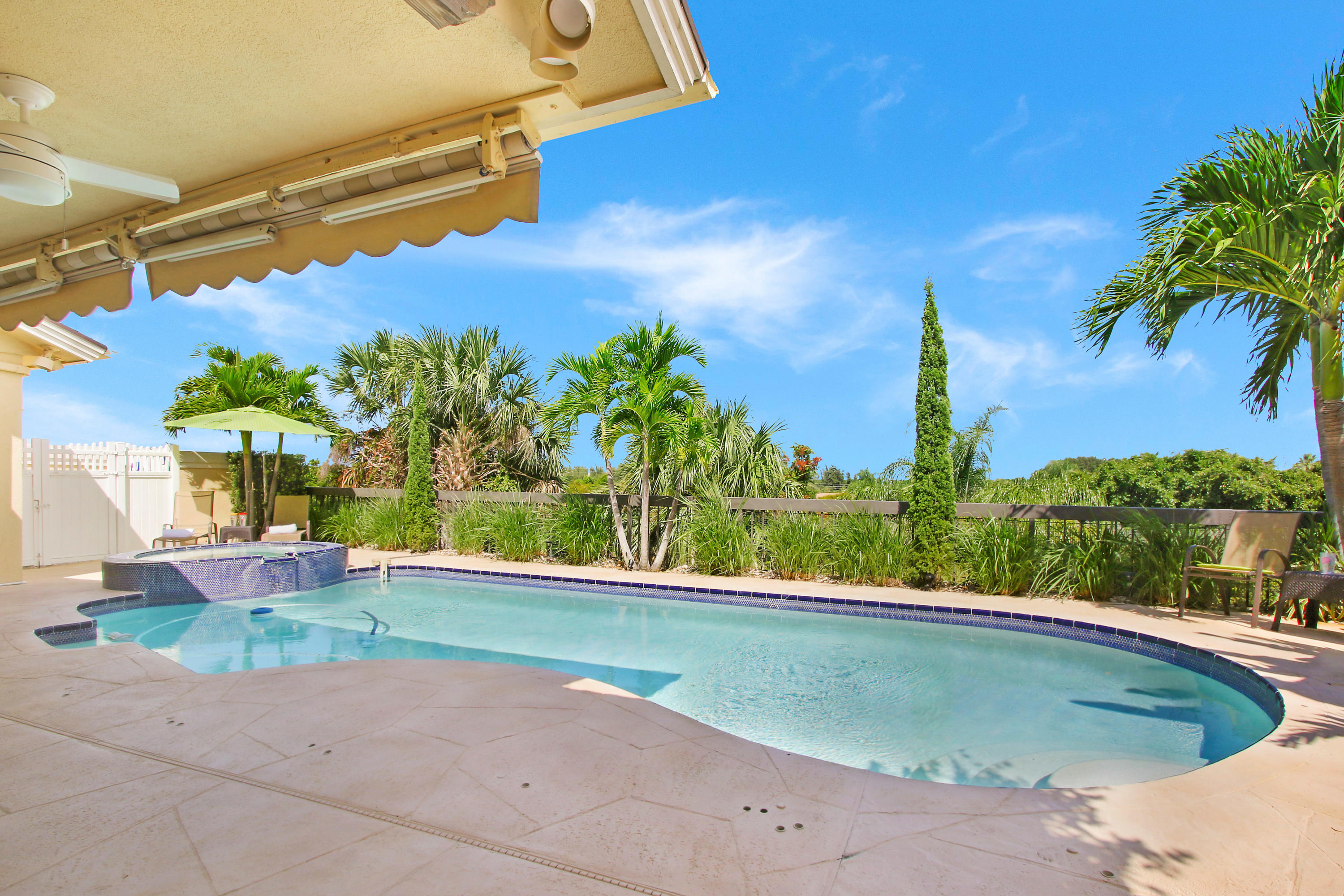 317 Ridge Road Jupiter, FL 33477 - Photo 23 of 33 Pool facing East