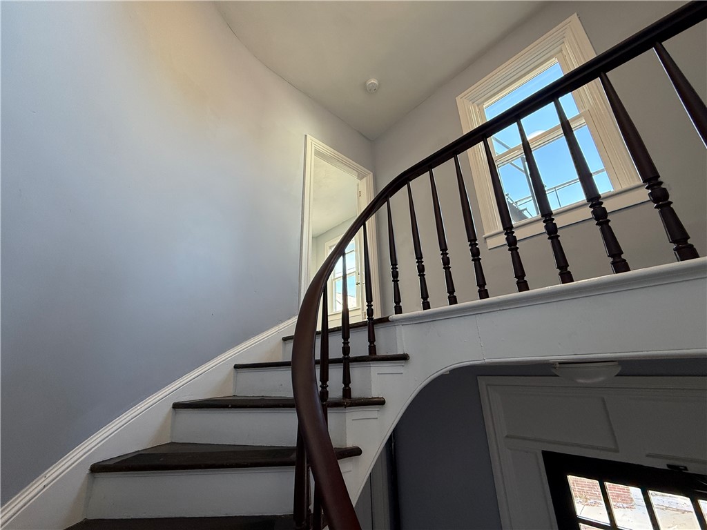 37 Royal Street, Unit 2 Providence, RI 02906 - Photo 4 of 27