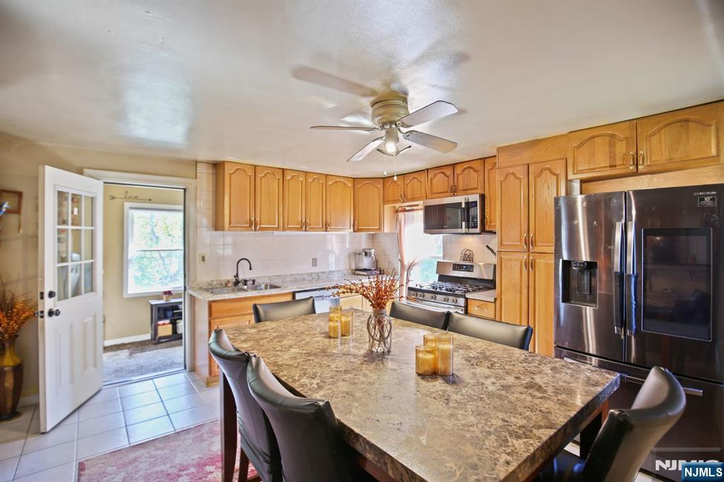 369 Queens Court Ridgewood, NJ 07450 - Photo 1 of 40