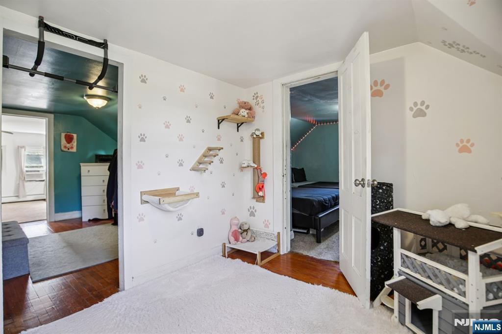 369 Queens Court Ridgewood, NJ 07450 - Photo 18 of 40