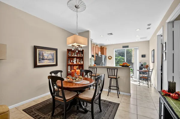 $382,500 | 7476 Sarentino Lane, Unit 121, Boynton Beach, FL 33437