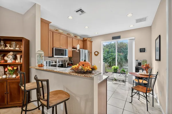 $382,500 | 7476 Sarentino Lane, Unit 121, Boynton Beach, FL 33437