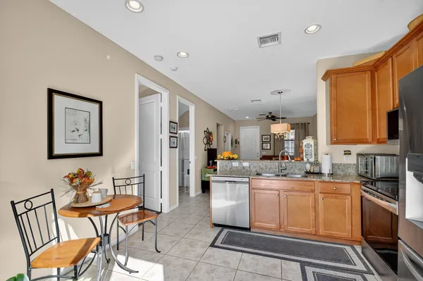 $382,500 | 7476 Sarentino Lane, Unit 121, Boynton Beach, FL 33437