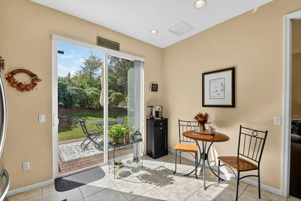 $382,500 | 7476 Sarentino Lane, Unit 121, Boynton Beach, FL 33437