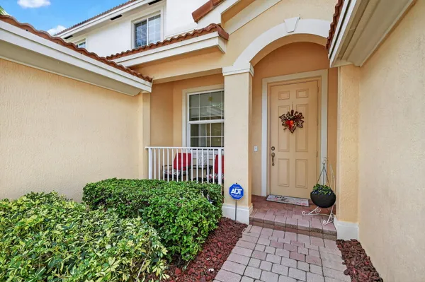 $382,500 | 7476 Sarentino Lane, Unit 121, Boynton Beach, FL 33437