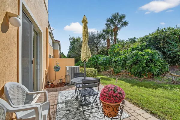 $382,500 | 7476 Sarentino Lane, Unit 121, Boynton Beach, FL 33437