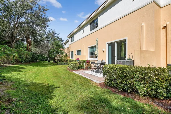 $382,500 | 7476 Sarentino Lane, Unit 121, Boynton Beach, FL 33437