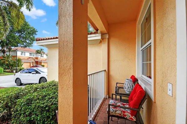 $382,500 | 7476 Sarentino Lane, Unit 121, Boynton Beach, FL 33437