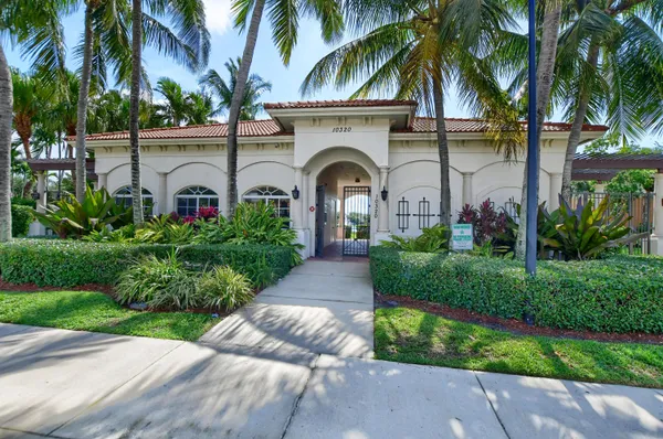 $382,500 | 7476 Sarentino Lane, Unit 121, Boynton Beach, FL 33437