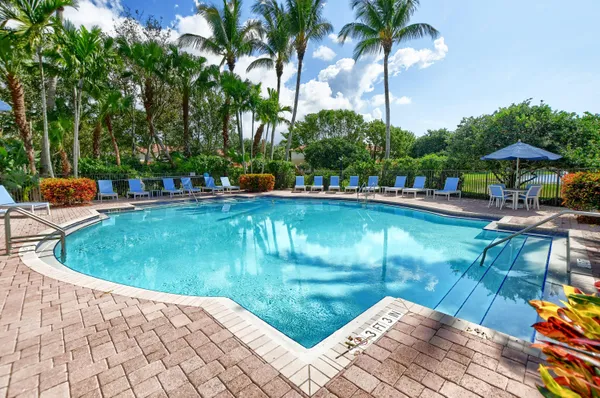 $382,500 | 7476 Sarentino Lane, Unit 121, Boynton Beach, FL 33437