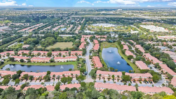 $382,500 | 7476 Sarentino Lane, Unit 121, Boynton Beach, FL 33437