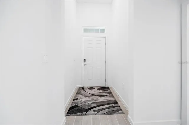 $2,300 | 19581 Southwest 77th Place, Dunnellon, FL 34432