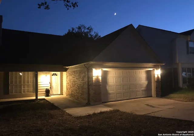 $1,700 | 9135 Rue De Lis, San Antonio, TX 78250