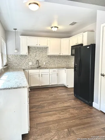 $1,700 | 9135 Rue De Lis, San Antonio, TX 78250