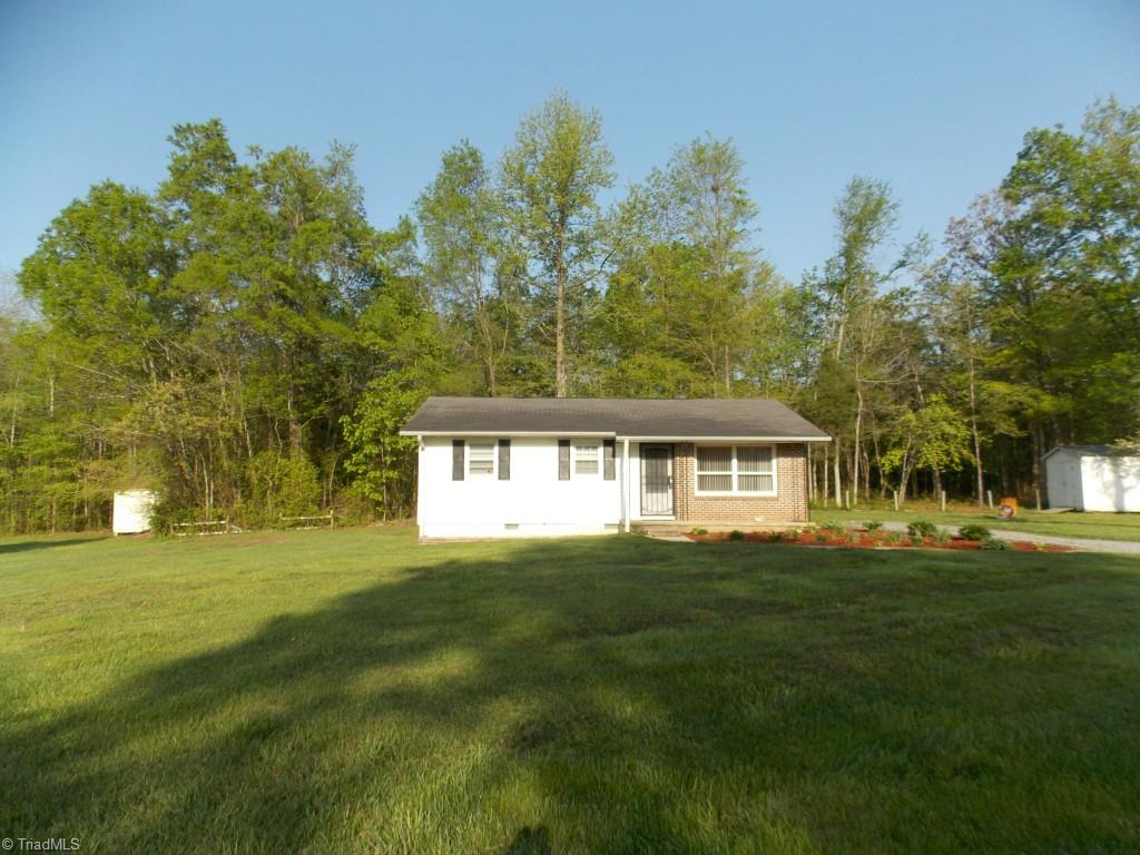 360 Poole Road Thomasville, NC 27360 - Photo 2 of 12 exterior