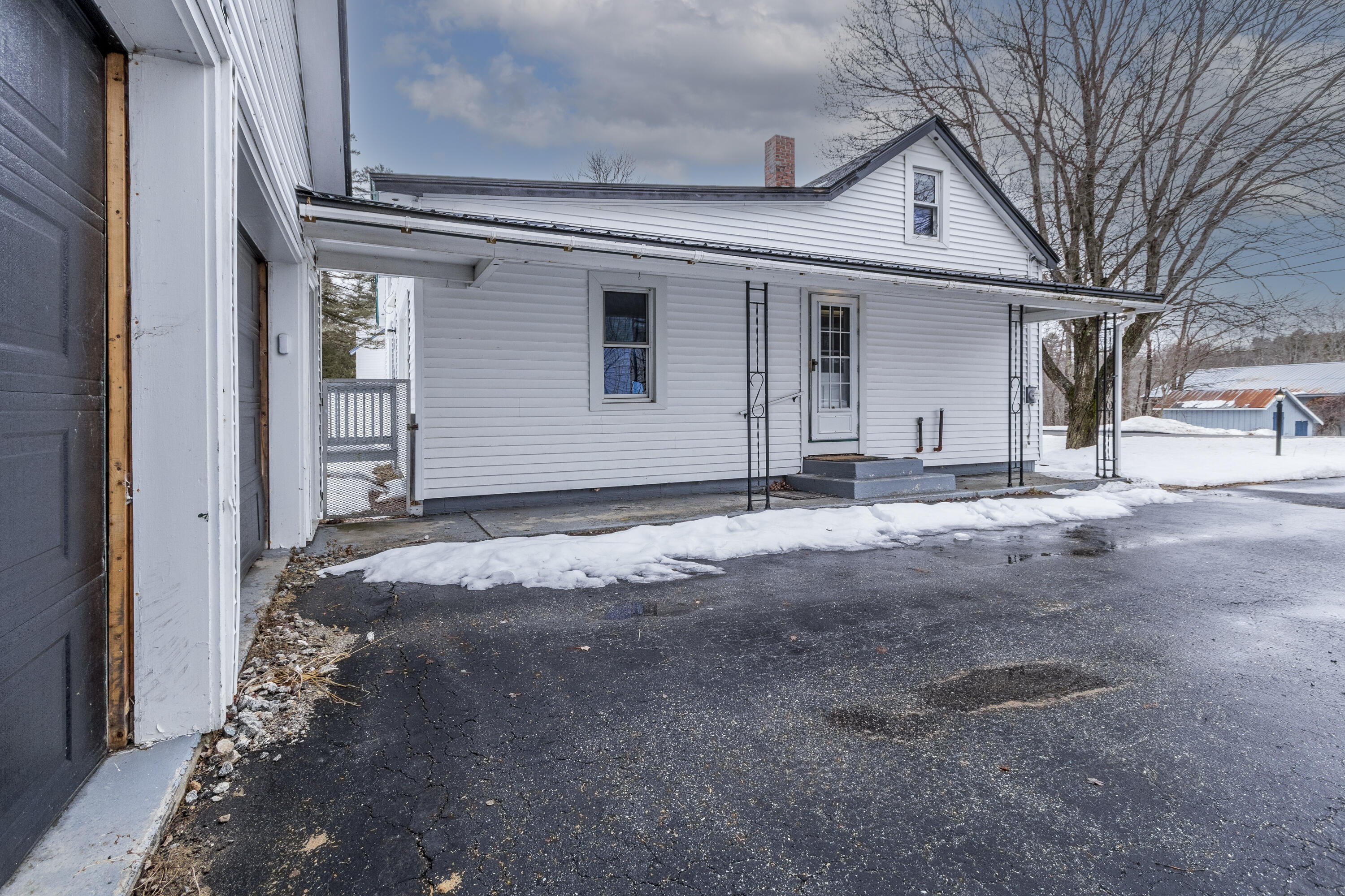 82 Harrison Road Norway, ME 04268 - Photo 4 of 53 20240329AD -71009