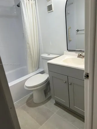 $2,700 | 1811 Sabal Palm Drive, Unit 403, Davie, FL 33324