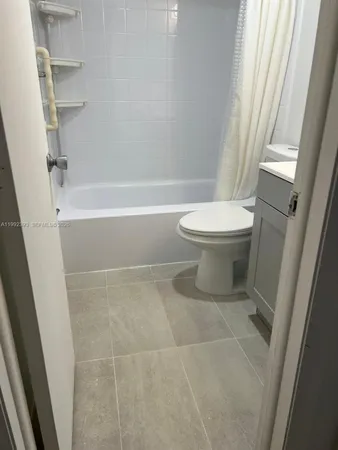 $2,700 | 1811 Sabal Palm Drive, Unit 403, Davie, FL 33324