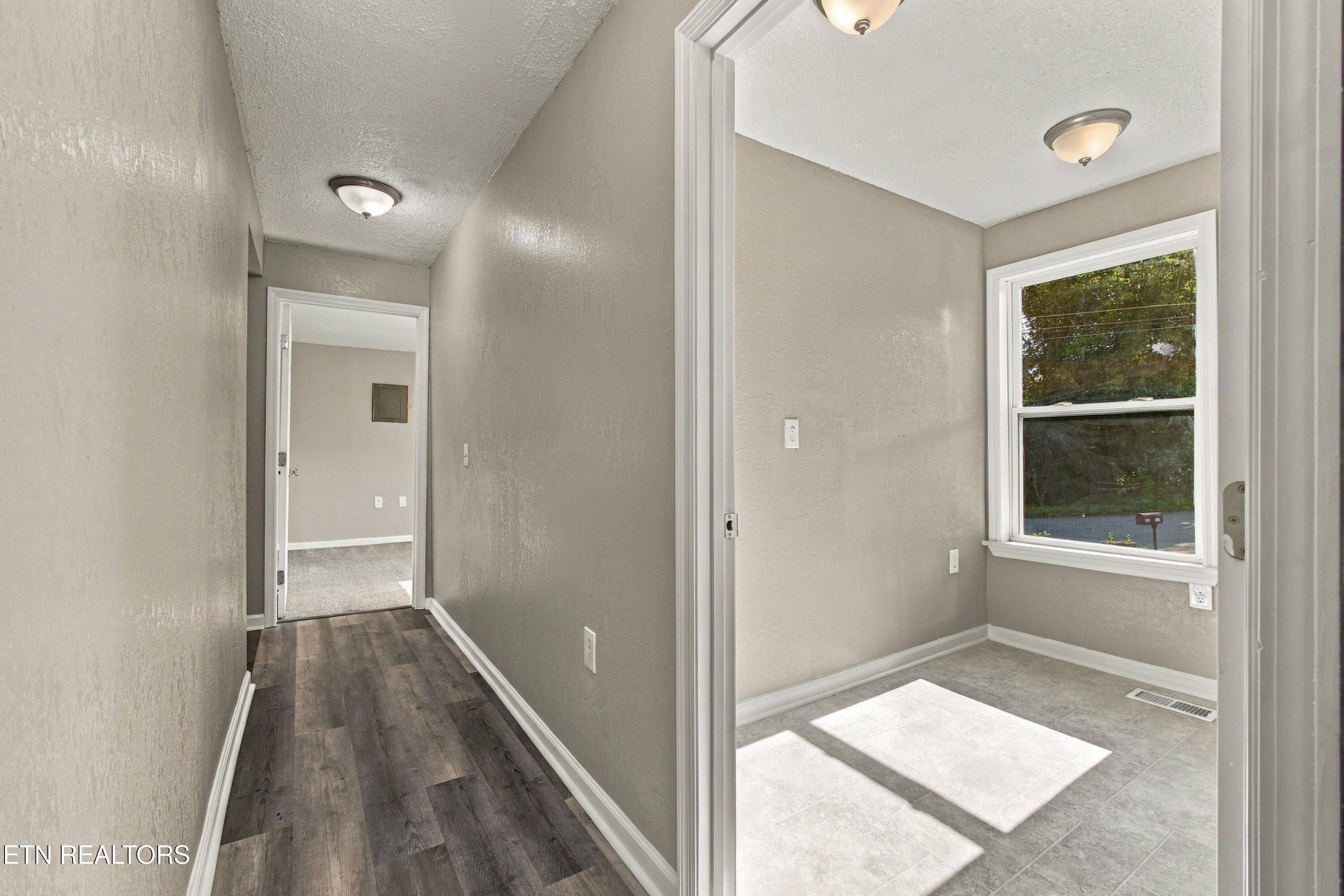 127 Jarrett Lane Oak Ridge, TN 37830 - Photo 20 of 28 1000-20