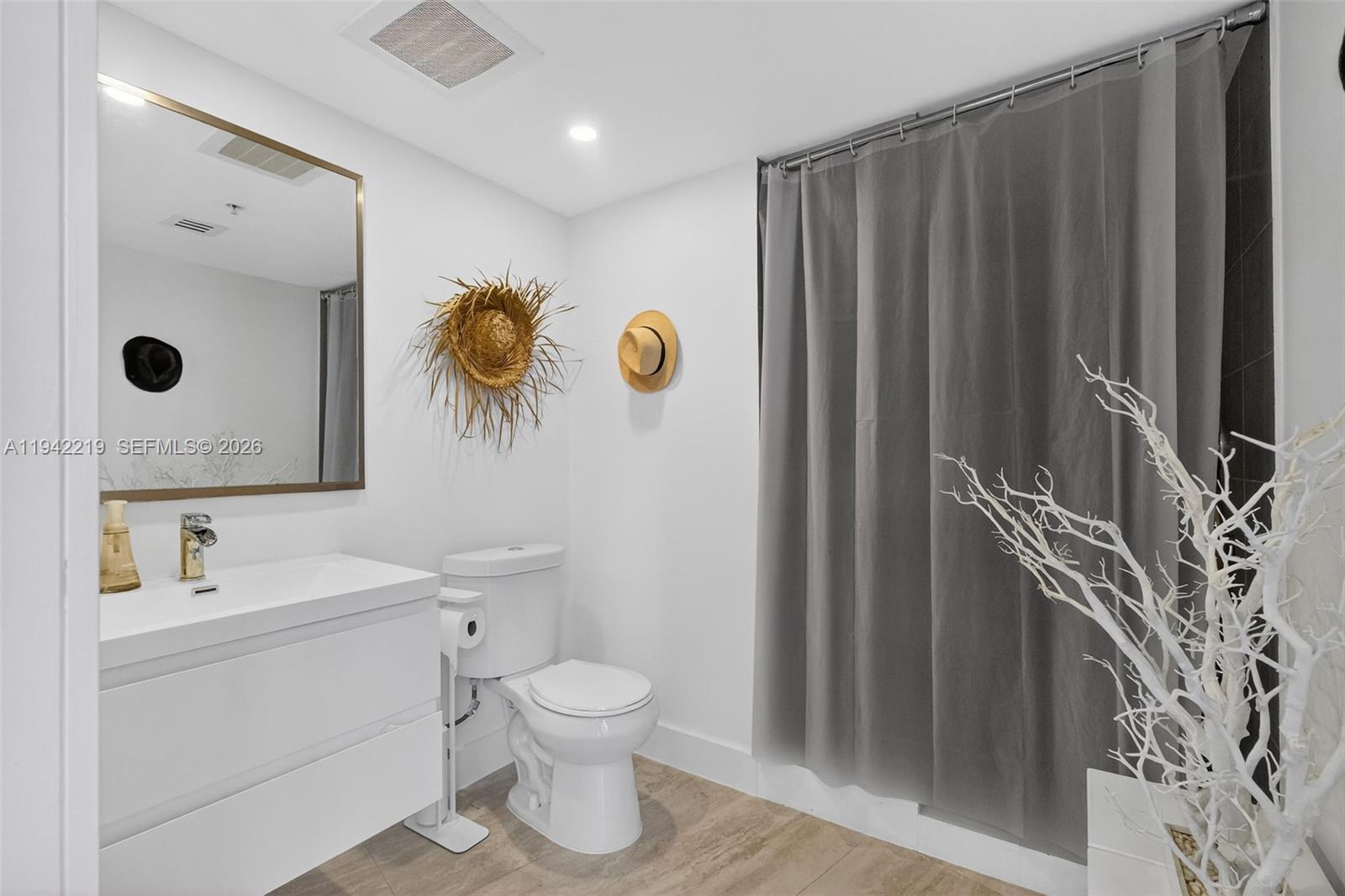 92 Southwest 3rd Street, Unit 307 Miami, FL 33130 - Photo 28 of 47