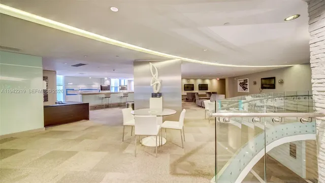 $6,500 | 92 Southwest 3rd Street, Unit 307, Miami, FL 33130