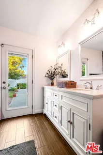 $1,629,000 | 4740 Denny Avenue, Toluca Lake, CA 91602
