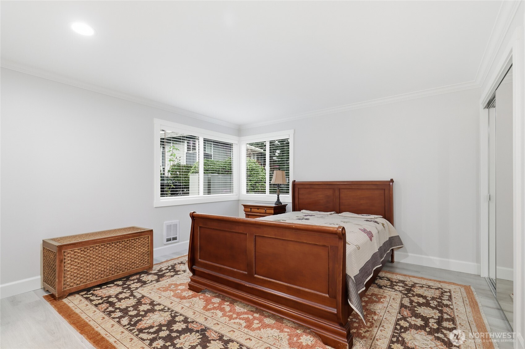 17203 Northeast 45th Street, Unit 47 Redmond, WA 98052 - Photo 16 of 28