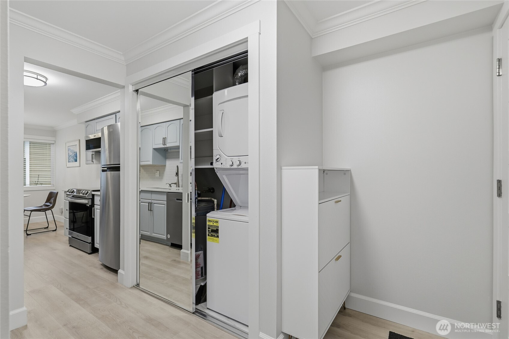 17203 Northeast 45th Street, Unit 47 Redmond, WA 98052 - Photo 5 of 28