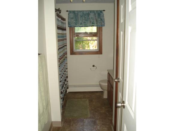 385 Hackett Hill Road Hooksett, NH 03106 - Photo 13 of 22