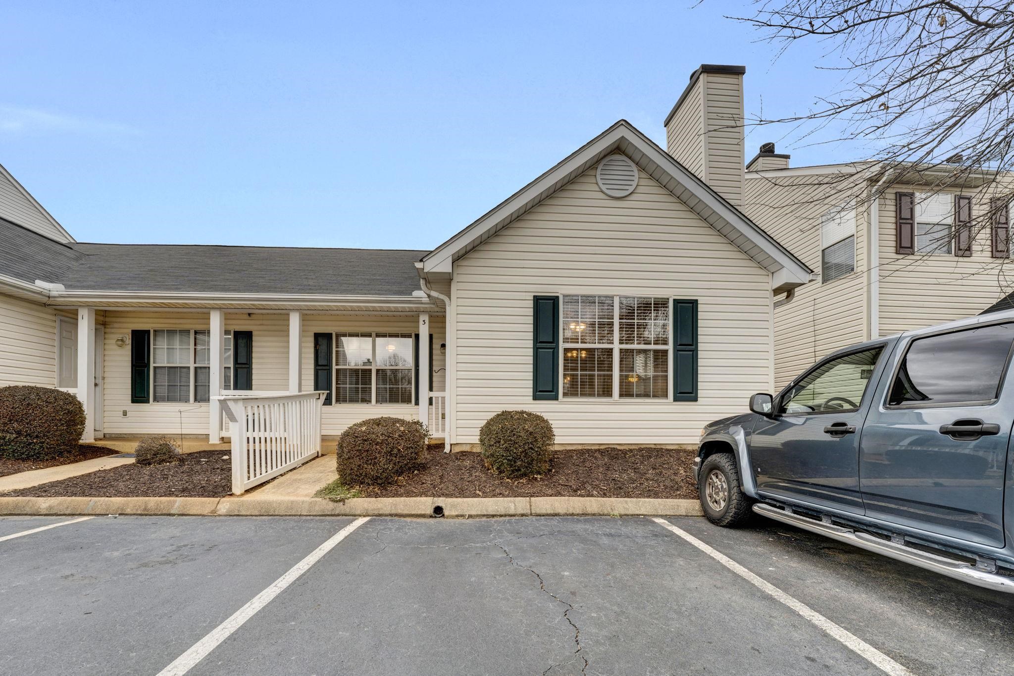 3 Hayfield Lane Greer, SC 29650 - Photo 2 of 28 Gallery Image 2