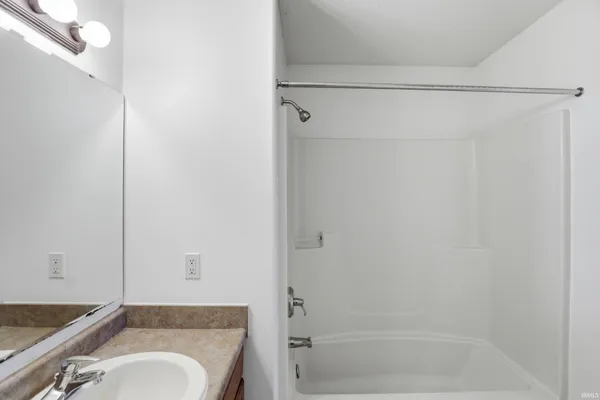 $264,900 | 4104 Ravens Cove Run, Fort Wayne, IN 46818