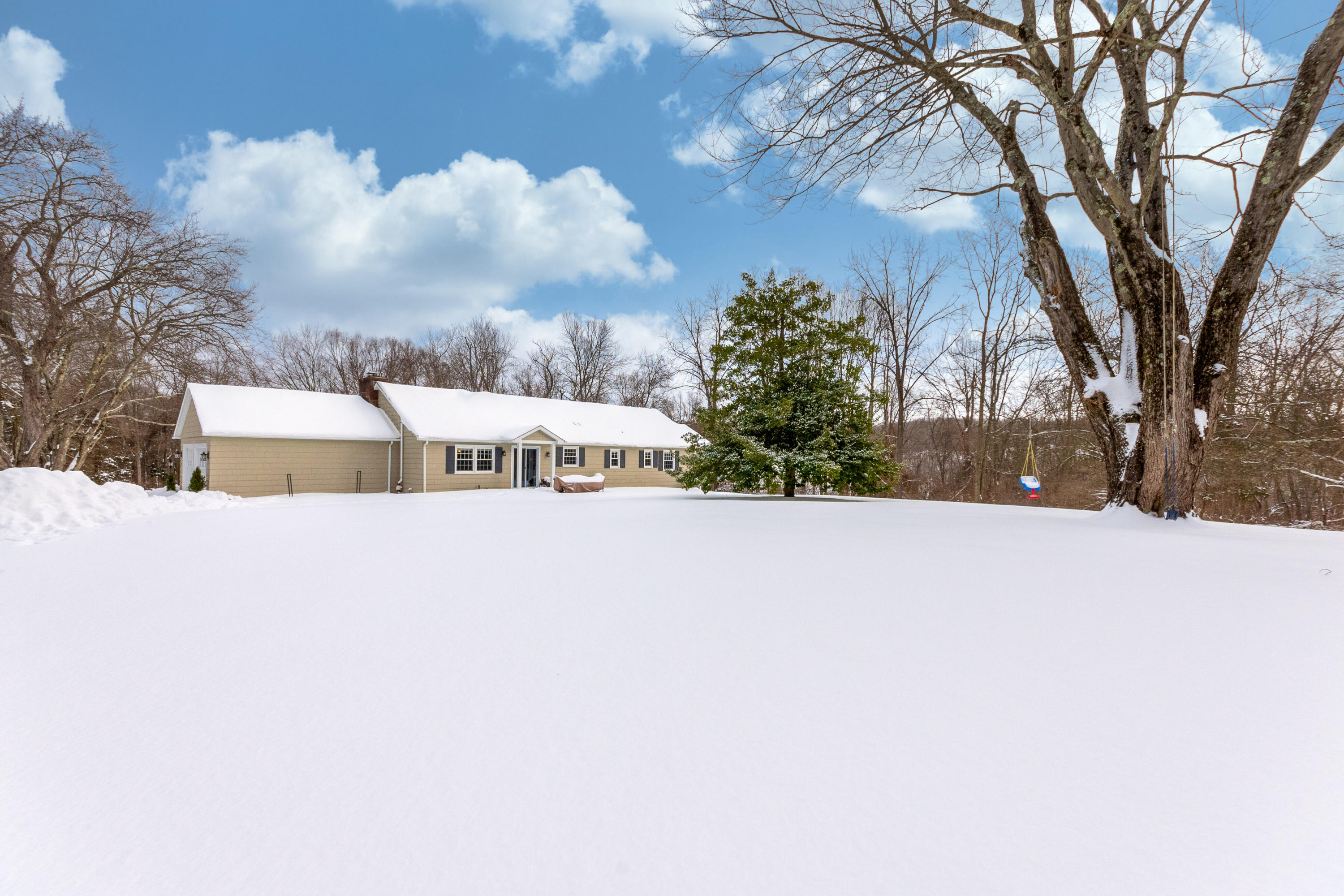 39 Scribner Hill Road Wilton, CT 06897 - Photo 24 of 25 a picture of street