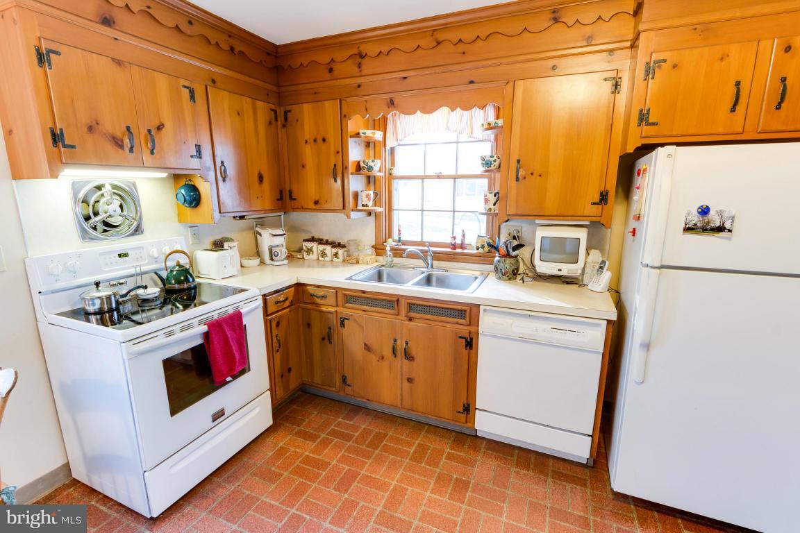 300 East Third Avenue Lititz, PA 17543 - Photo 22 of 29 Gallery Image 22