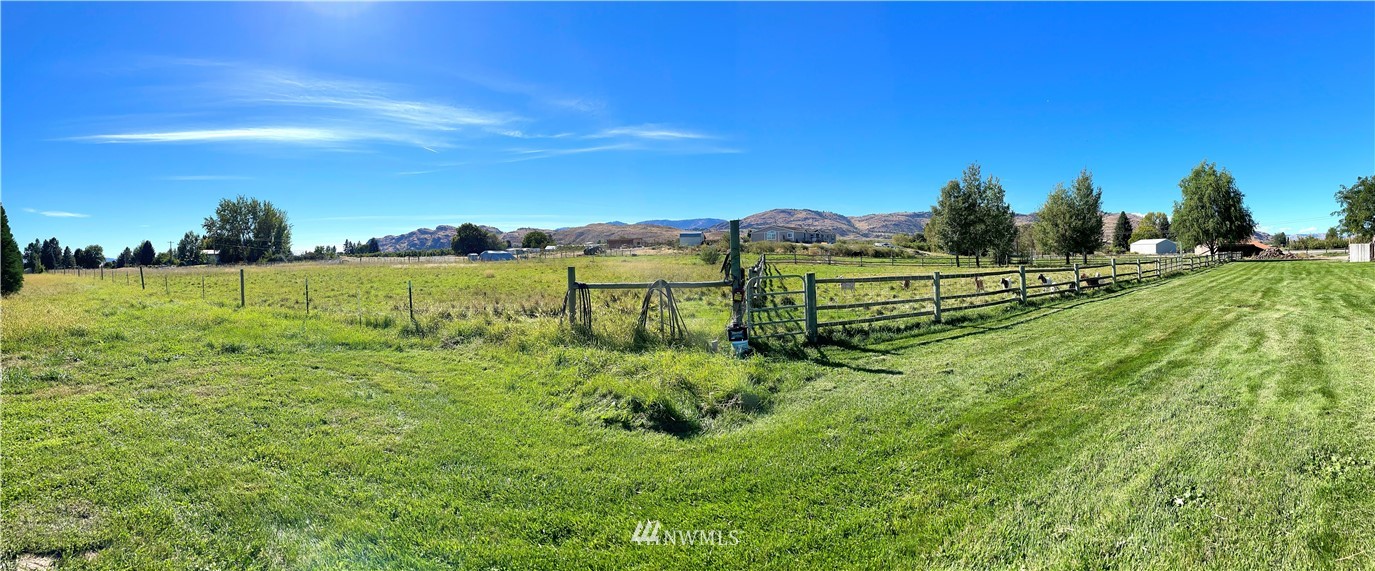 28 Dixon Road Omak, WA 98841 - Photo 33 of 39 a view of a garden with an outdoor space