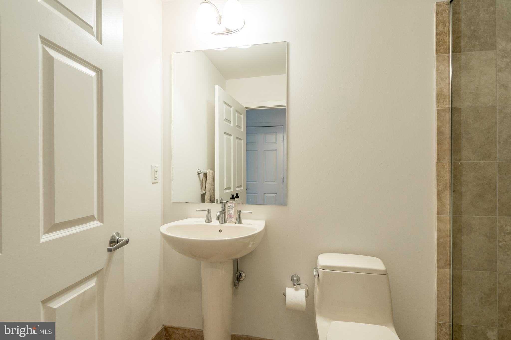 22 South Front Street, Unit 305 Philadelphia, PA 19106 - Photo 14 of 34