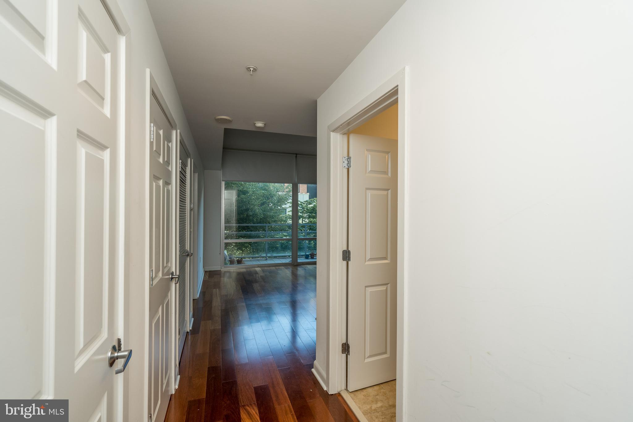 22 South Front Street, Unit 305 Philadelphia, PA 19106 - Photo 23 of 34