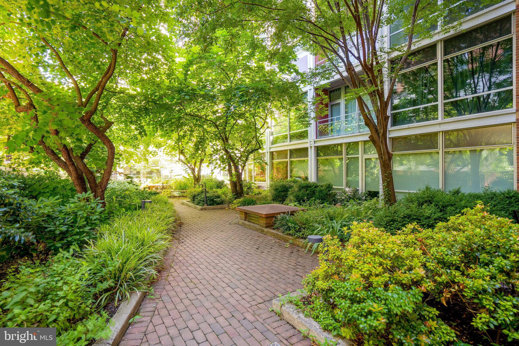 22 South Front Street, Unit 305 Philadelphia, PA 19106 - Photo 29 of 34