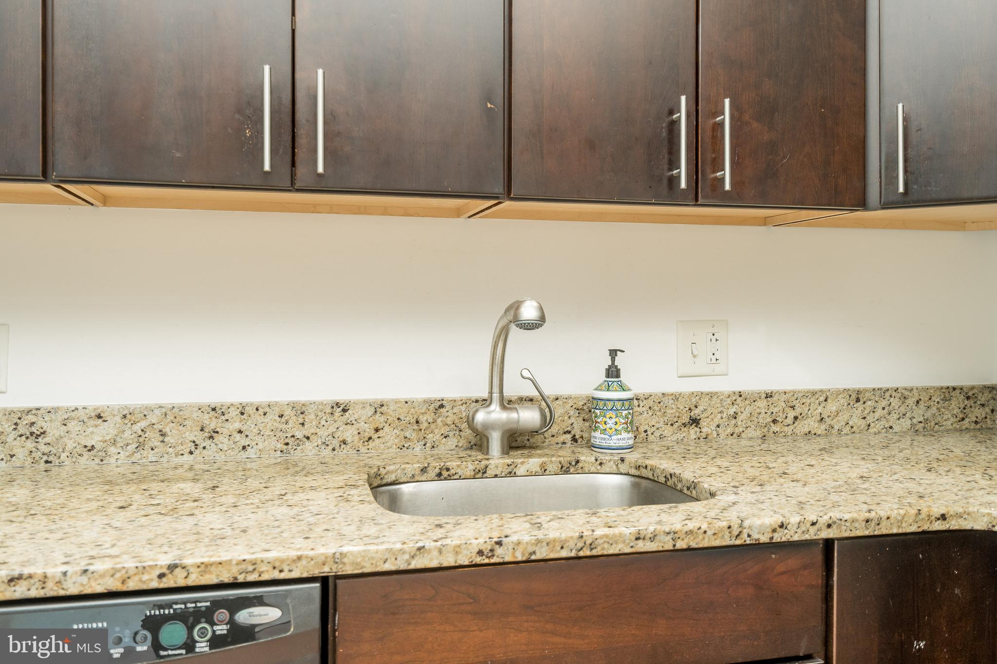 22 South Front Street, Unit 305 Philadelphia, PA 19106 - Photo 8 of 34