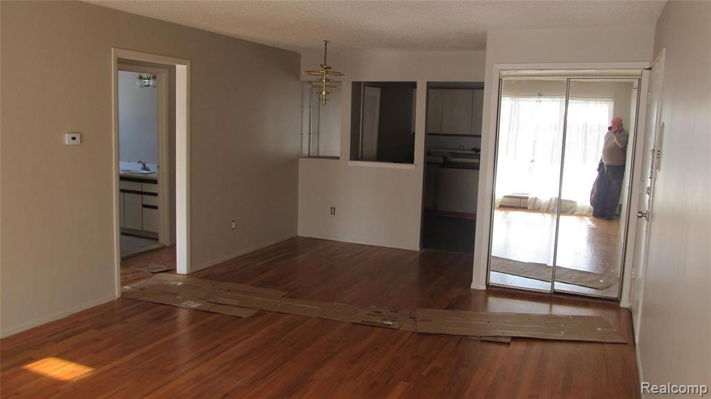 26419 West Seven Mile Road, Unit 136 Redford, MI 48240 - Photo 2 of 5