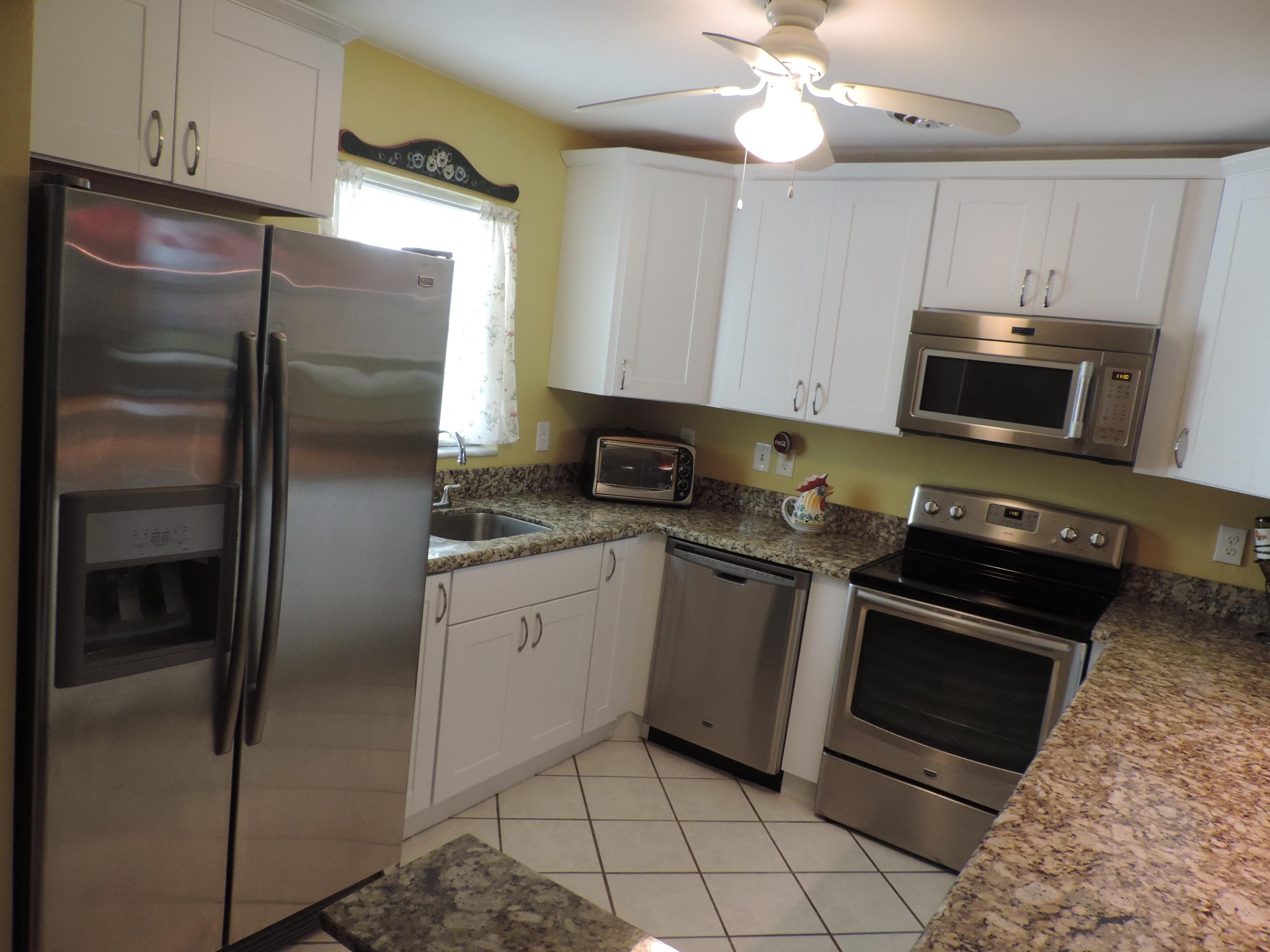 467 Northeast 28th Street Boca Raton, FL 33431 - Photo 2 of 14 467NE28thSt