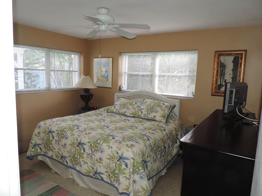467 Northeast 28th Street Boca Raton, FL 33431 - Photo 8 of 14 467NE28thSt,Boca-livrmandbedrm024