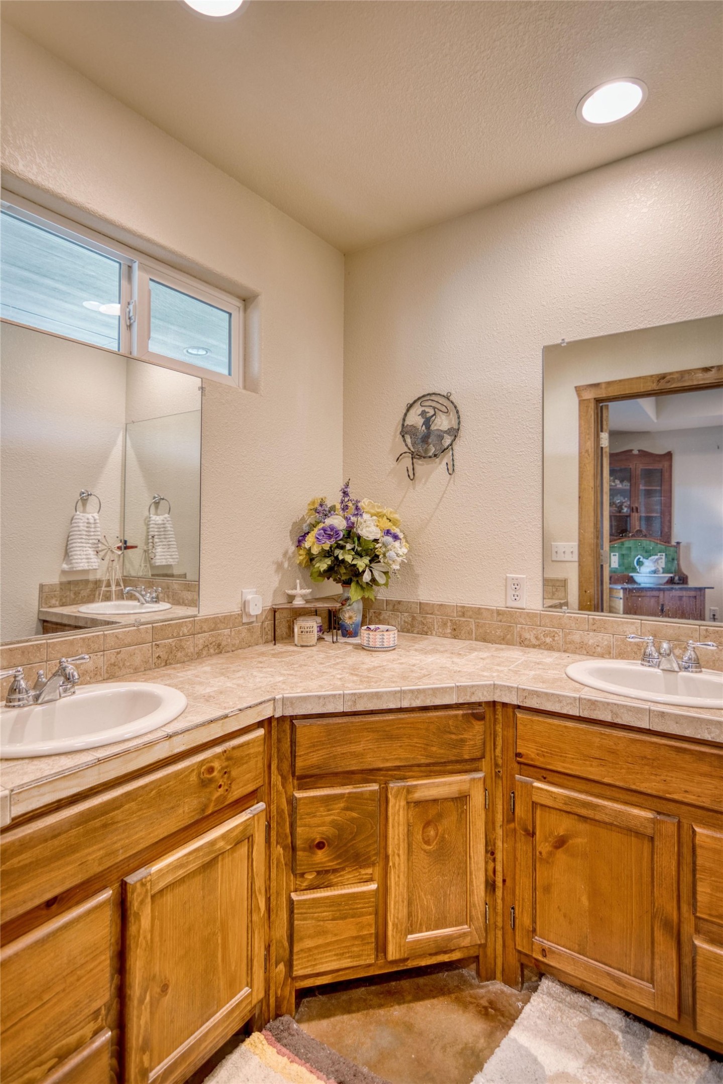 12119 Highway 29 Llano, TX 78643 - Photo 10 of 40 Full bathroom with double vanity