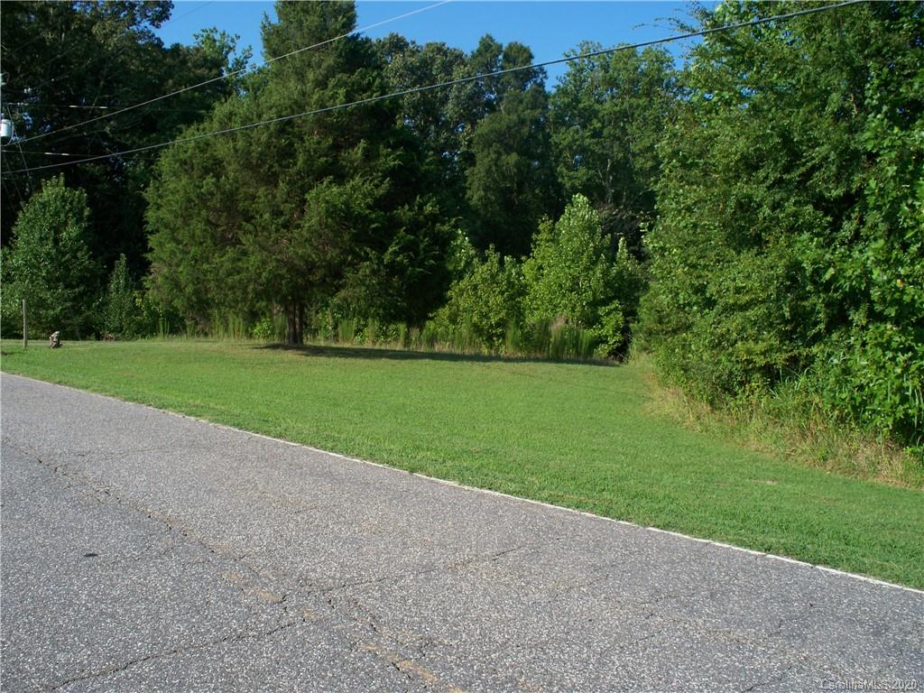 381 Roper Drive Lincolnton, NC 28092 - Photo 1 of 9 Gallery Image 1