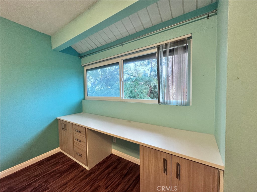 346 Miraleste Drive, Unit 301 San Pedro, CA 90732 - Photo 12 of 22 a room with cabinets and a window