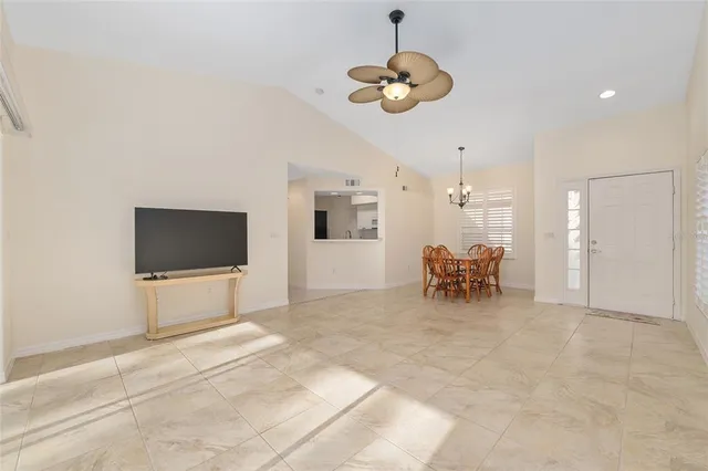 $1,850 | 5411 Admiral Way, Unit 4101, Oxford, FL 34484