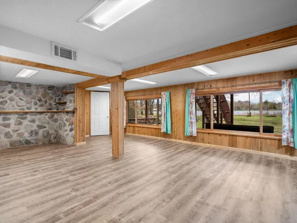 $425,000 | 20041 East Chippewa Drive, Evart, MI 49631