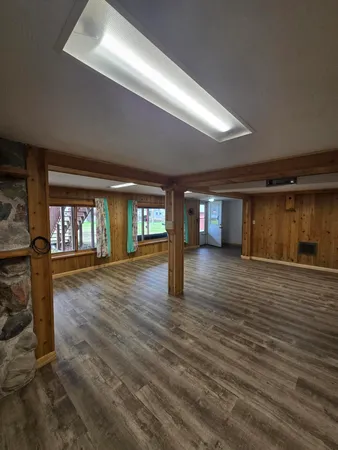 $425,000 | 20041 East Chippewa Drive, Evart, MI 49631