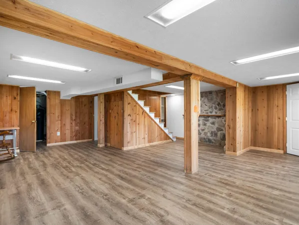 $425,000 | 20041 East Chippewa Drive, Evart, MI 49631